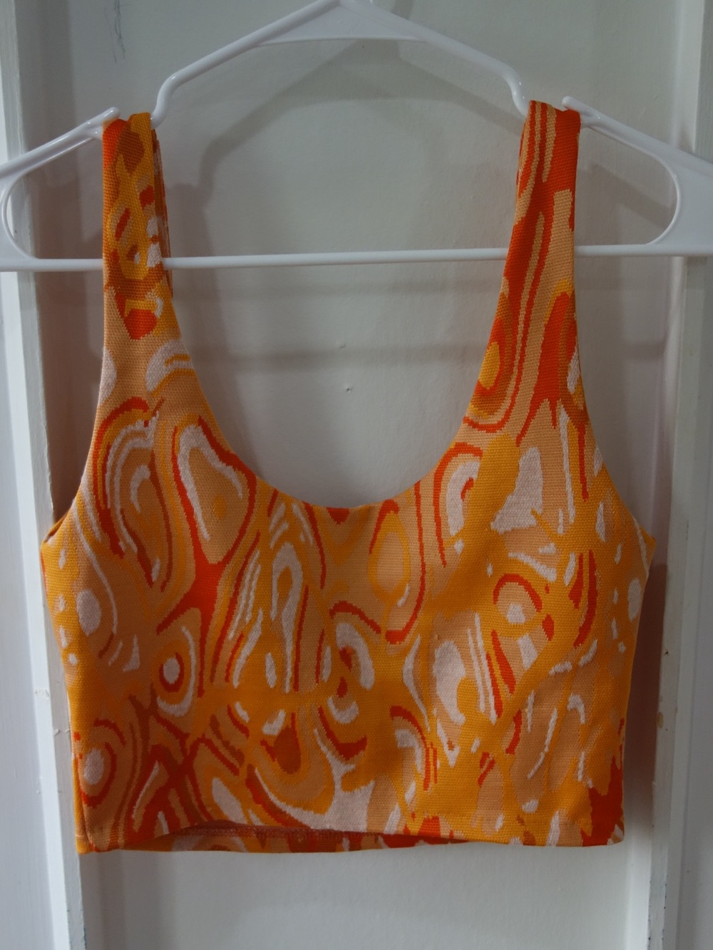 ZARA Orange & Cream Abstract Cropped Tank - Picture 2 of 3